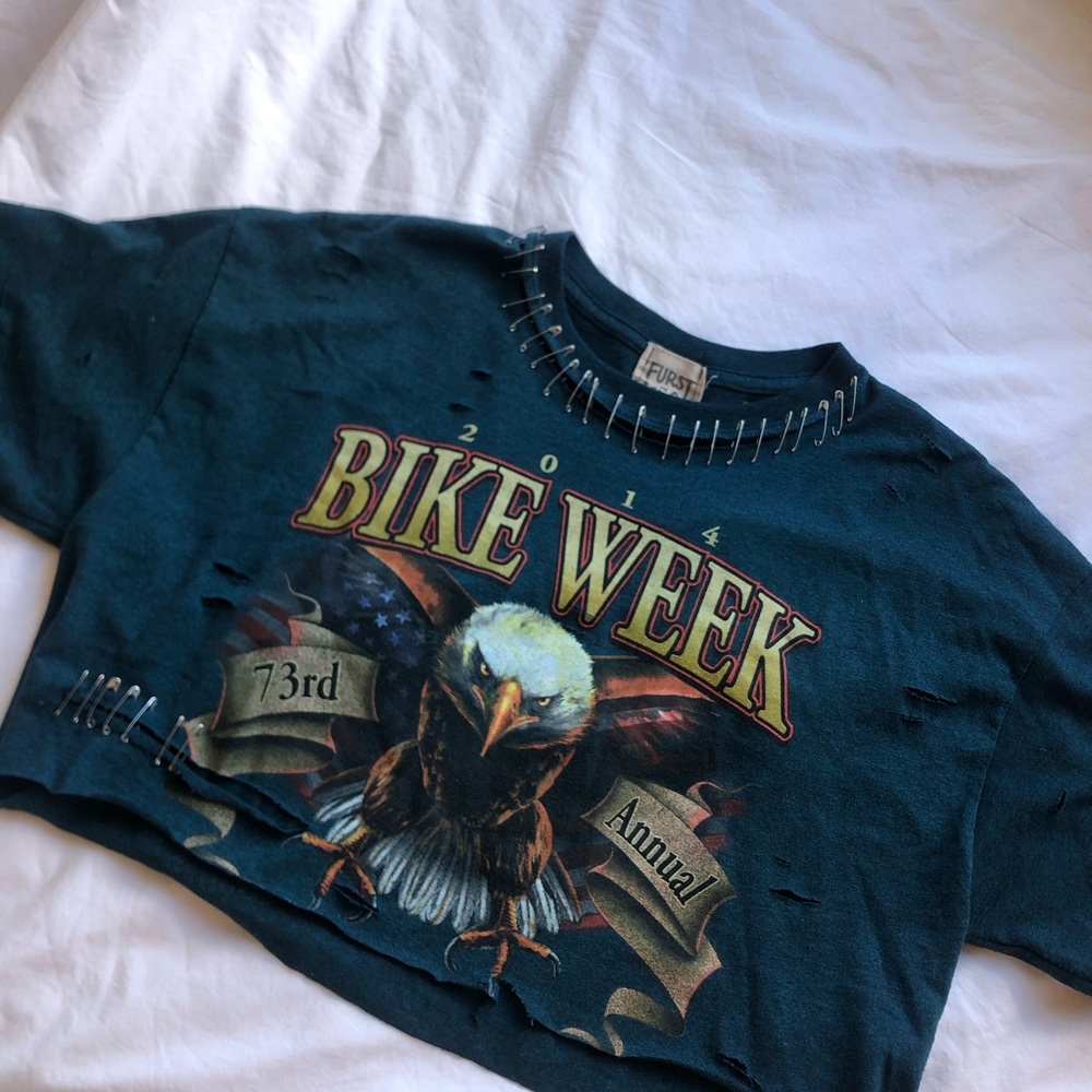LF Turquoise Safety Pin Cropped Tee